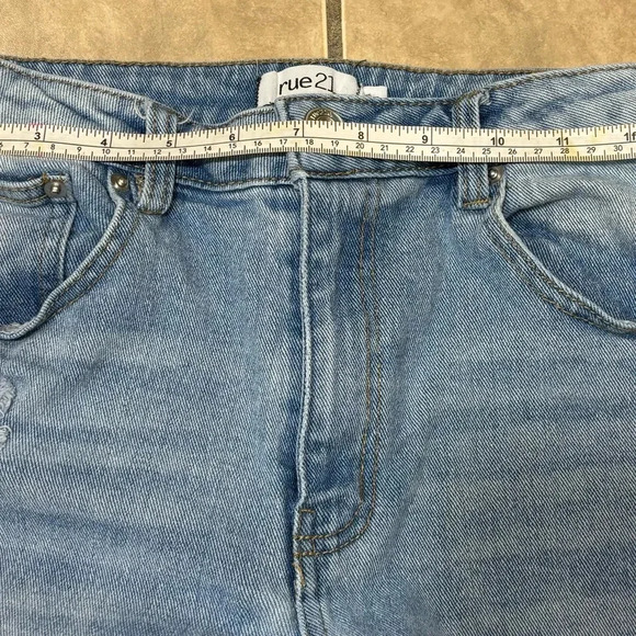 Rue 21 Size 7 Flare Leg Distressed Jeans - Picture 6 of 7